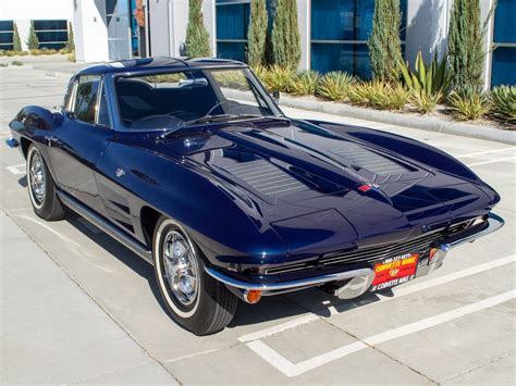 1963 Corvette Stingray Split Window Coupe - The Big Picture