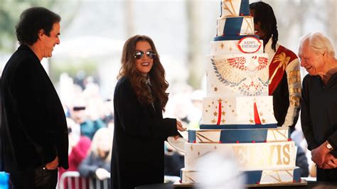 Elvis birthday: Lisa Marie Presley, fans gather at Graceland