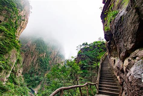 Huangshan Mountain Summer Weather in July, August & September 2024