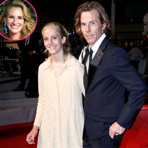 Julia Roberts' Daughter Makes Red Carpet Debut With Dad: Photo | Us Weekly