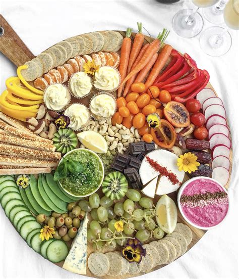 How to Make an Epic Healthy Platter + 6 Board Ideas