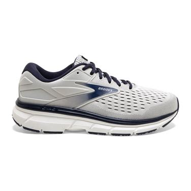 Running Shoes for Flat Feet | Brooks Running