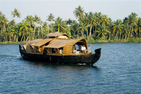 Kerala Backwaters: The Interlocking Veins Of Southern India