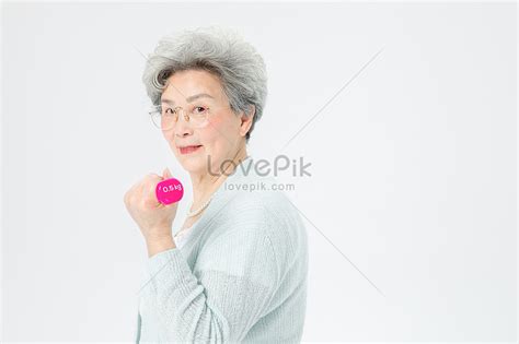 Elderly Sports Dumbbells Picture And HD Photos | Free Download On Lovepik