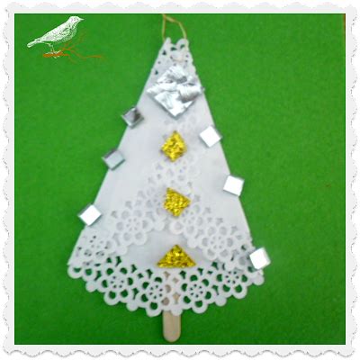 Easy & fun kids craft for Christmas ! Tree Ornaments made of Paper Doilies Christmas Ornament ...