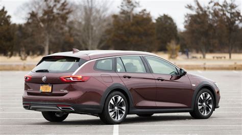 Buick Has No Idea How To Actually Sell The Regal TourX Wagon