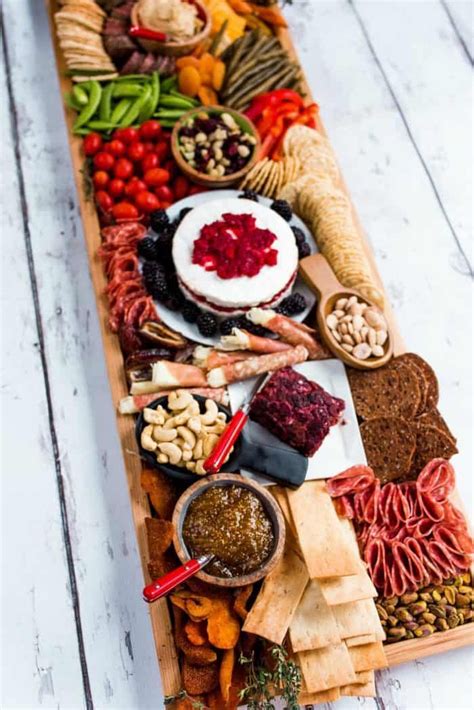 10 DIY Long Charcuterie Board Ideas