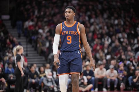 RJ Barrett's benching down stretch raises Knicks questions