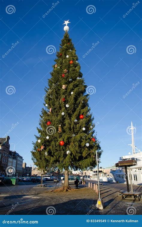 The Kinnevik Christmas Tree in Stockholm Editorial Stock Image - Image of december, winter: 83349549