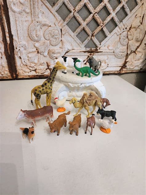 Lot of Old Vintage Animals, Toy Animals, Plastic Animals, Giraffe, Cow ...