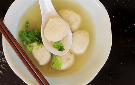 How to make Fish Ball Soup | Singapore Food