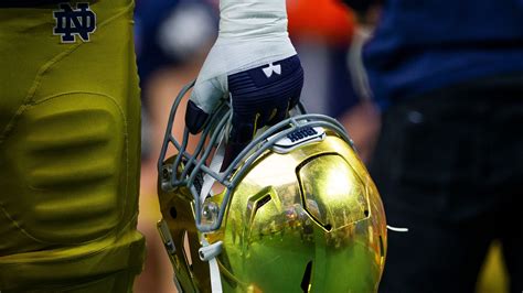 Notre Dame football roster changes almost hourly. Here's the latest