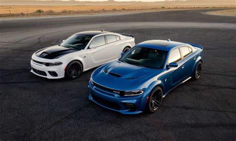 Dodge Charger SRT Hellcat and Scat Pack get widebody exterior - Autodevot