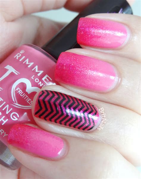 Pink Gradient With a Twist | Brit Nails