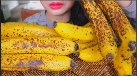 ASMR BANANA FEAST | MUSHY SOUNDS | EATING SOUNDS | NO TALKING - YouTube