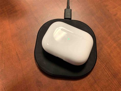 How to charge your AirPods Pro wirelessly or with the cable – Ultimatepocket