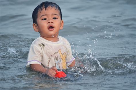Free photo: Child, Water, Sea, Wave, Beach - Free Image on Pixabay ...