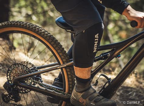 4 MTB Knee Pads, From Minimal to Full-On, Summer Tested - Singletracks ...