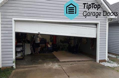 How to fix Garage Door off track - Tip Top Garage Doors