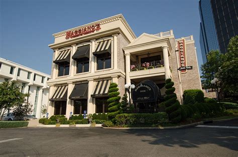 West End Avenue - Nashville, TN | Maggiano's Locations | Nashville trip, Nashville getaway ...