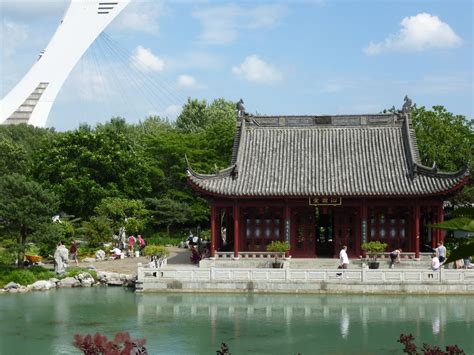 Montreal Botanical Garden Provides a Breath of Fresh Air - Leisure Group Travel