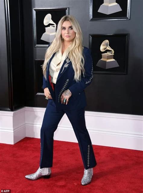 Kesha rallies Grammys in fierce anti-abuse statement | Daily Mail Online