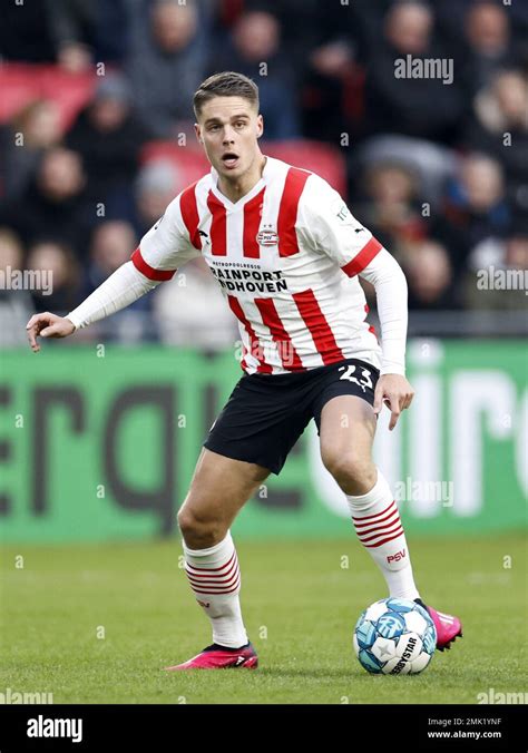 EINDHOVEN - Joey Veerman of PSV Eindhoven during the Dutch premier ...