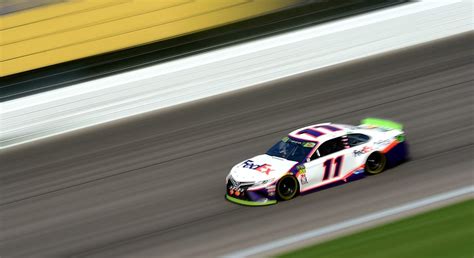 No. 11 of Denny Hamlin clears post-race Kansas inspection | NASCAR.com