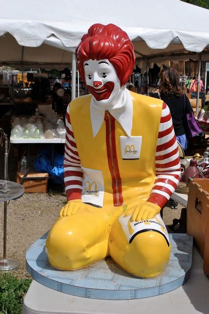 Ronald McDonald, truly a bit scary | Ronald mcdonald, Mcdonalds, Relatable