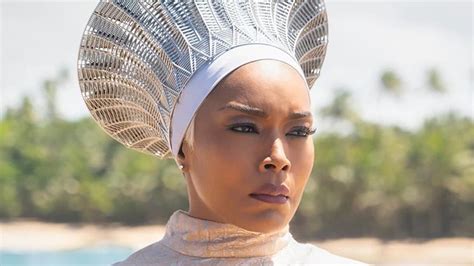 Angela Bassett wins Golden Globe for 'Black Panther: Wakanda Forever ...