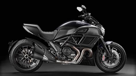 Ducati Diavel 1200 Bilder und technische Daten