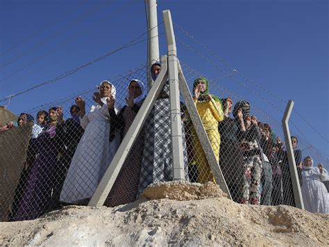 U.S. To Accept Up To 8,000 Syrian Refugees Next Year