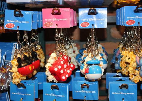 Asking the Merchandise Staff: 33 Must-Have Souvenirs from Tokyo Disneyland! | LIVE JAPAN travel ...