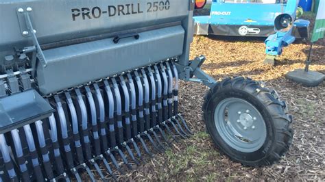 PRO-DRILL 2500 Seeder - Grass Technology