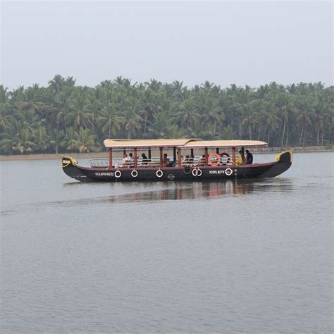 Shikara Boat ride in Things to do | Kozhikode Leisure Tourism