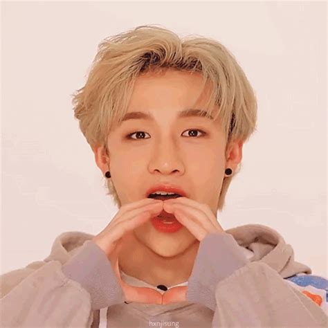 Stray Kids Reactions | Fotos de coreanos, Chicos atractivos, Hombres ...