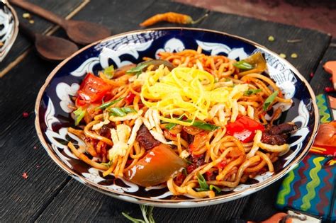 Premium Photo | Uygur lagman noodles in a traditional bowl