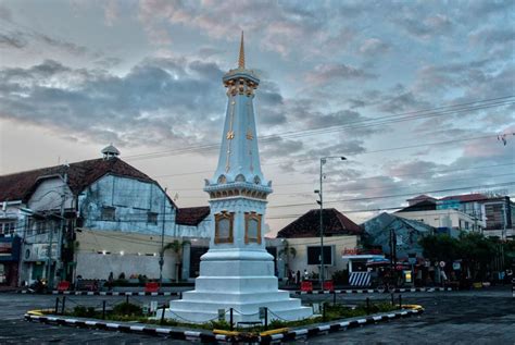 Tugu Jogja | Foto, Lokasi, Rute, Harga Tiket, & Fasilitas