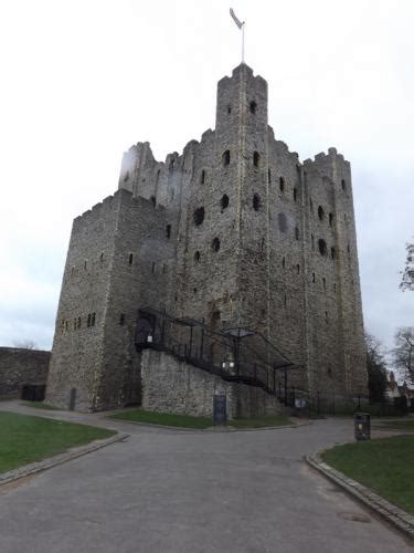 Rochester Castle in Rochester, United Kingdom - Virtual Globetrotting