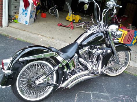 Buy 2005 CUSTOM HARLEY DAVIDSON SOFT TAIL DELUXE FLSTNI on 2040-motos