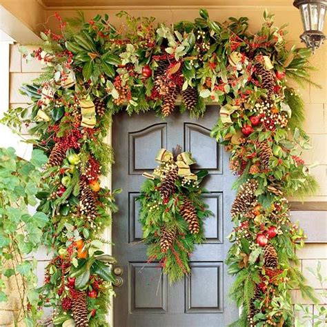 43 Festive DIY Christmas Garland Ideas | Christmas door decorations, Front door christmas ...