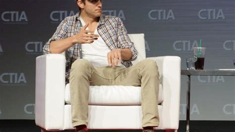 Ashton Kutcher on why Twitter is messed up and more - CNET