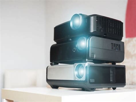 The Best Home Theater Projectors - The Plug - HelloTech