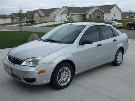 2006 Ford Focus Test Drive Review - CarGurus