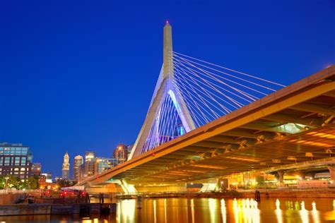 Premium Photo | Boston zakim bridge sunset in massachusetts