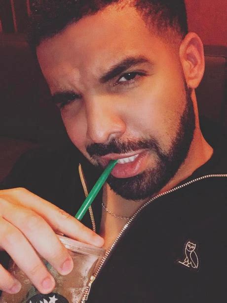 Drake gets 'basic' in new profile picture but we're kinda into it. - This Week's... - Capital