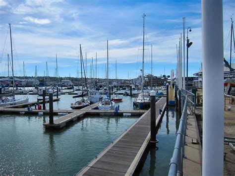 Hold off sailing for the moment says Cowes Harbour Commission