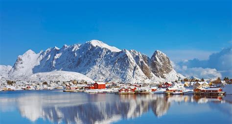 haiku-bing: Fishing village of Reine, in the Lofoten Islands, Norway