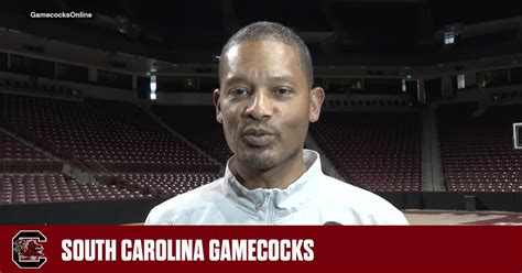 Lamont Paris News Conference – University of South Carolina Athletics