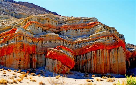 Fortress Of The Red Rocks State Park In County California United States : Wallpapers13.com